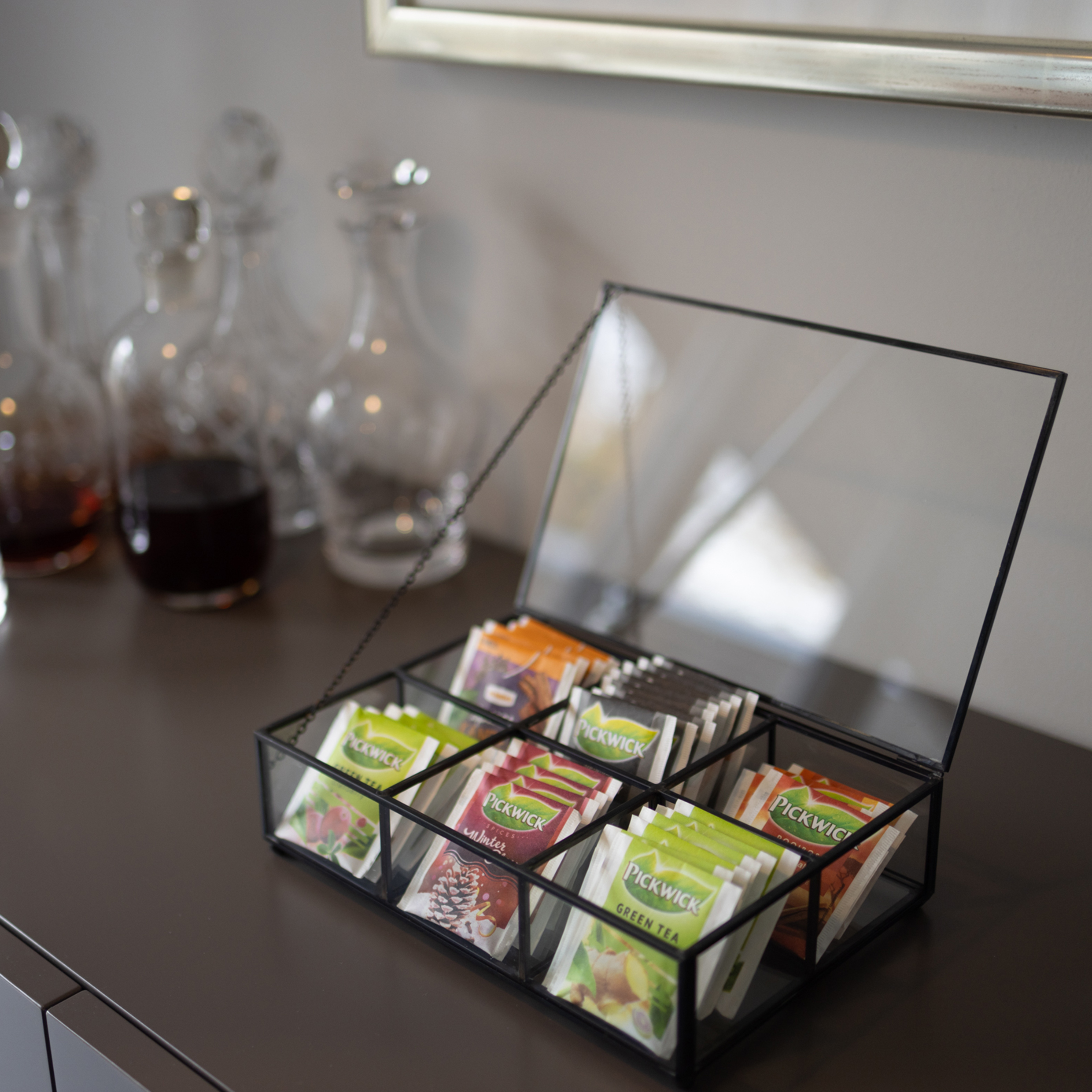 theedoos-zwart-glas-metaal