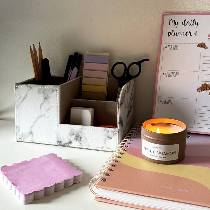 Bureau-organzier-3-vakken-Witte-marmer-look
