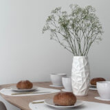 aardewerk-bloemen-vaasje-wit-droogbloemen