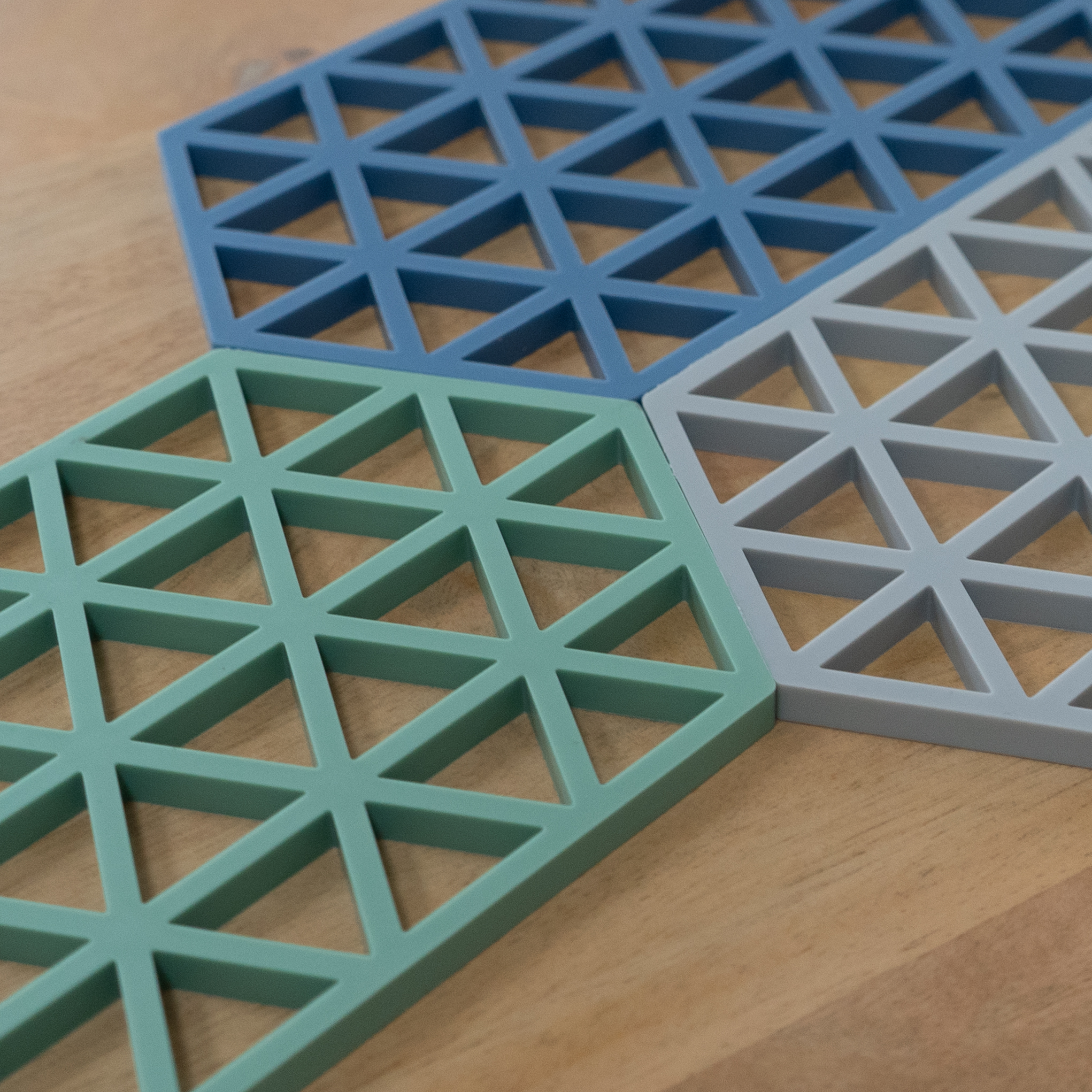 lange-pannenonderzetters-blauw-groen-grijs