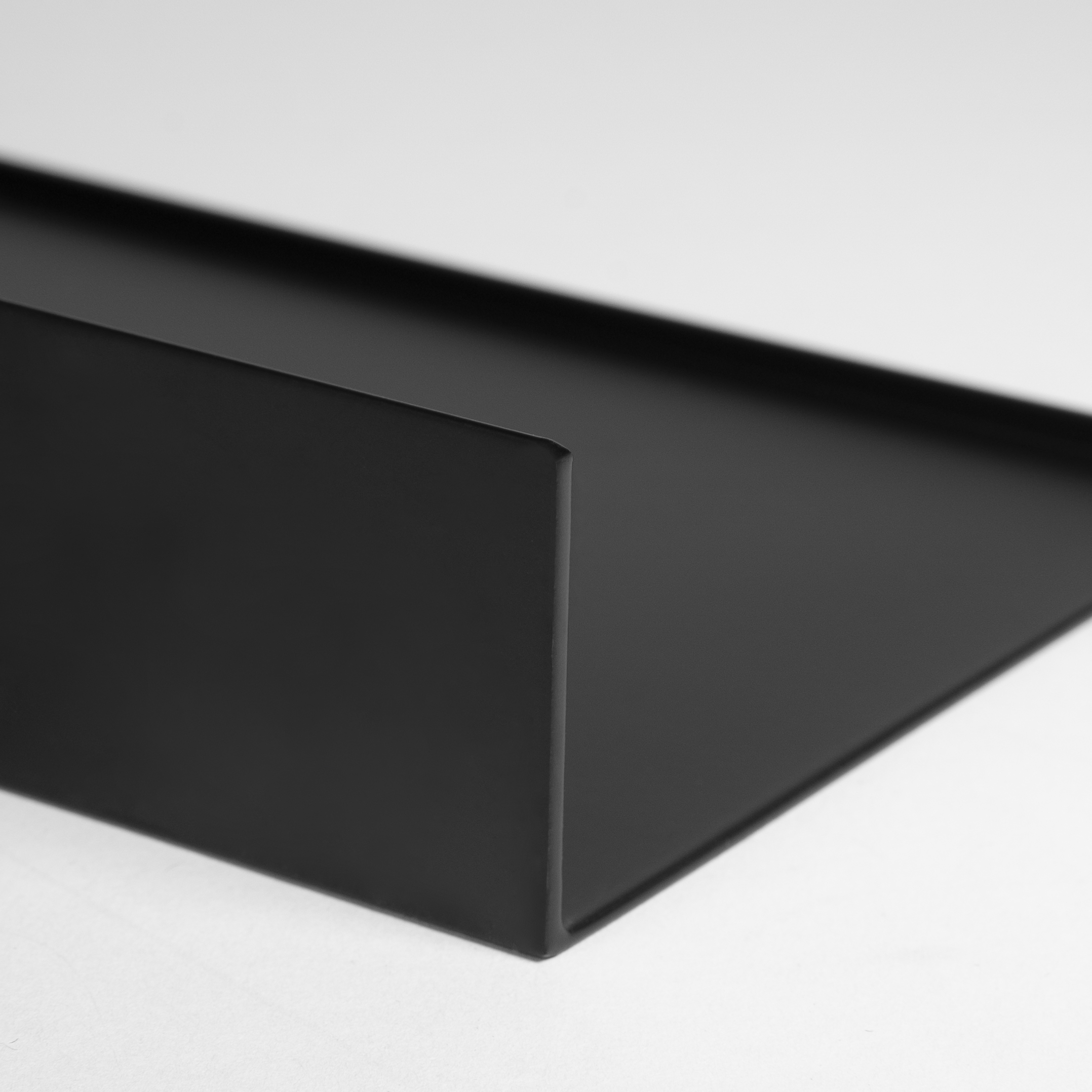 wandplank zwart metaal
