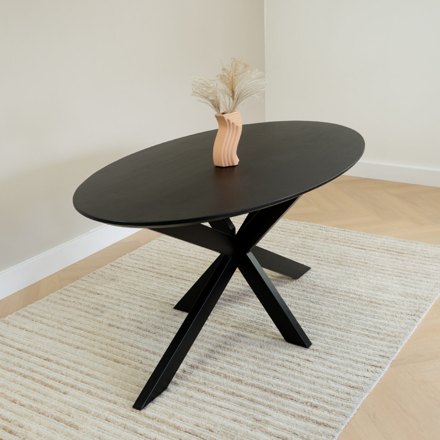 8484545-eettafel-quvio-zwart-160-oval-sofia-v2