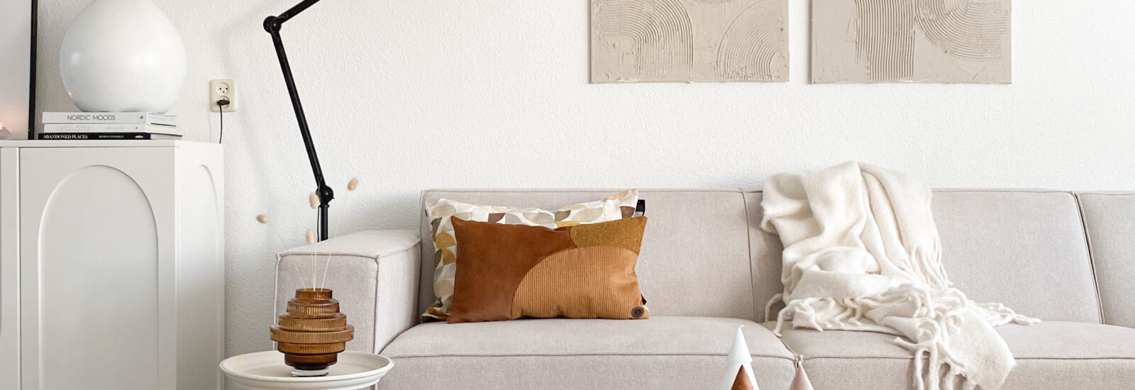 Scandinavisch minimalistisch interieur