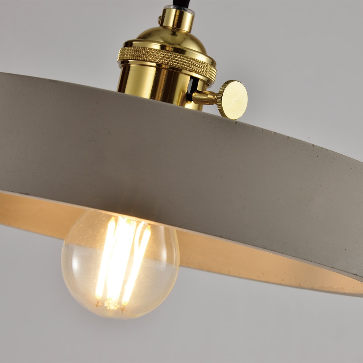 Ronde verlichting met gouden accent