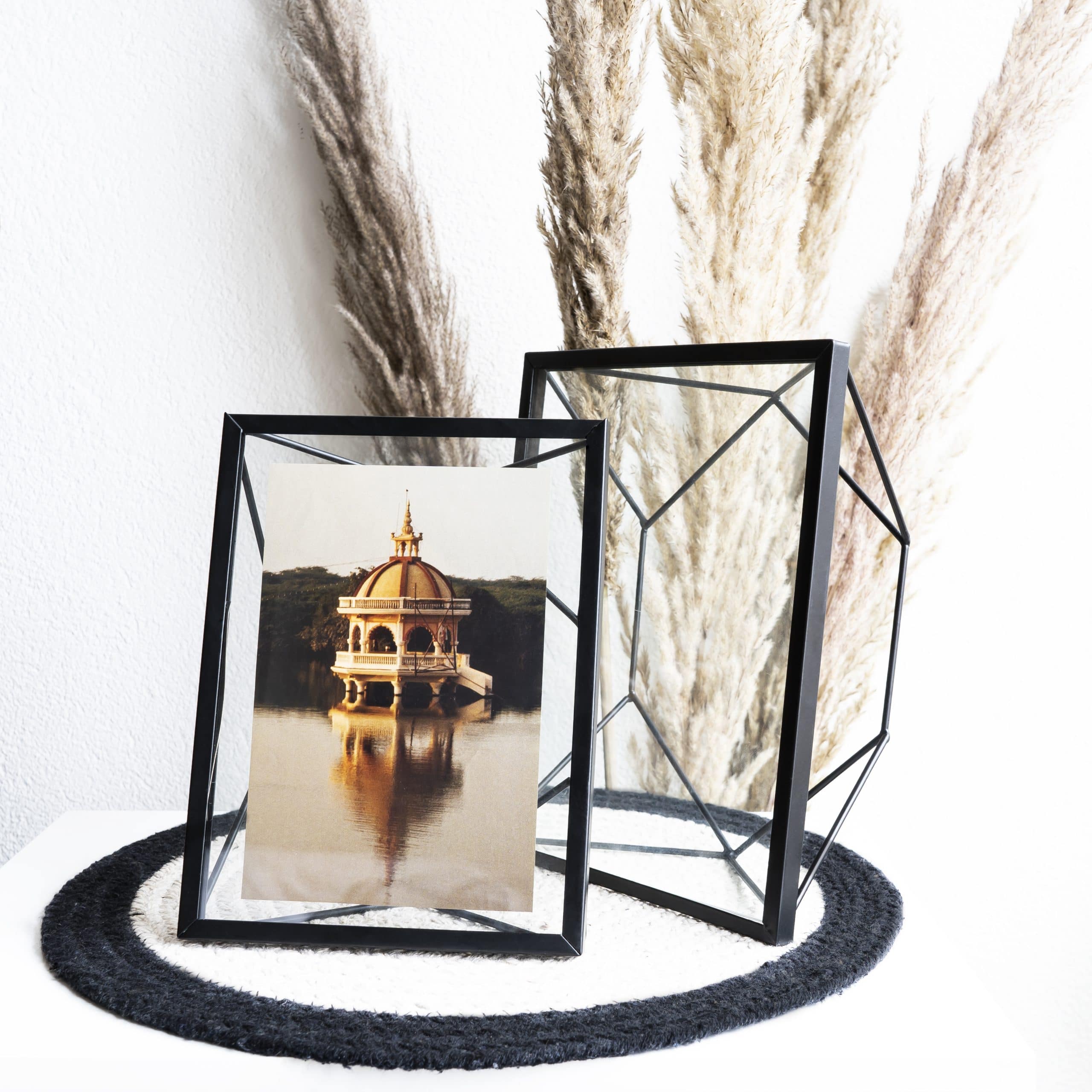Moderne hexagon lijsten met zwart frame