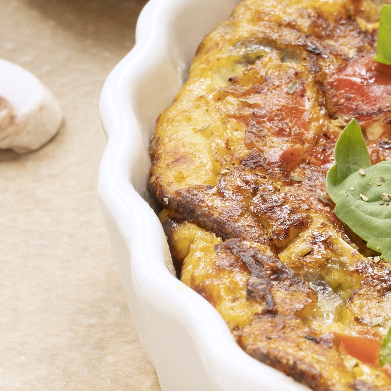 keramieken ovenschaal voor het maken van kisch