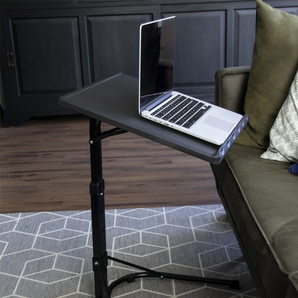 Laptop tafel voor thuis werken op de bank